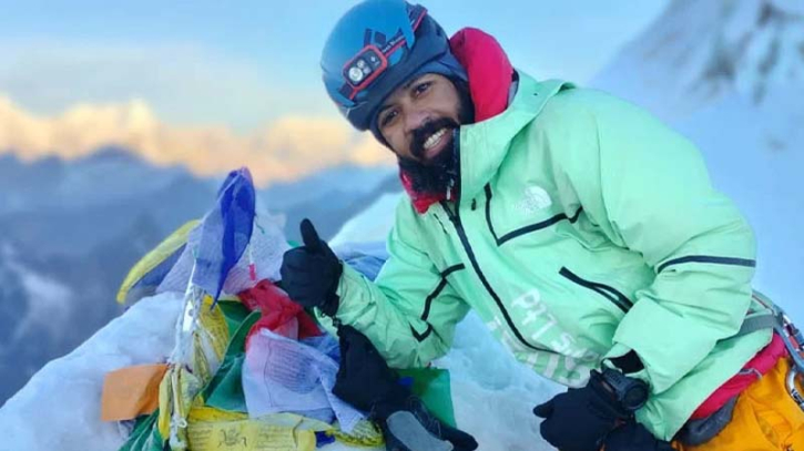 Babar Ali becomes 6th Bangladeshi to conquer Mount Everest