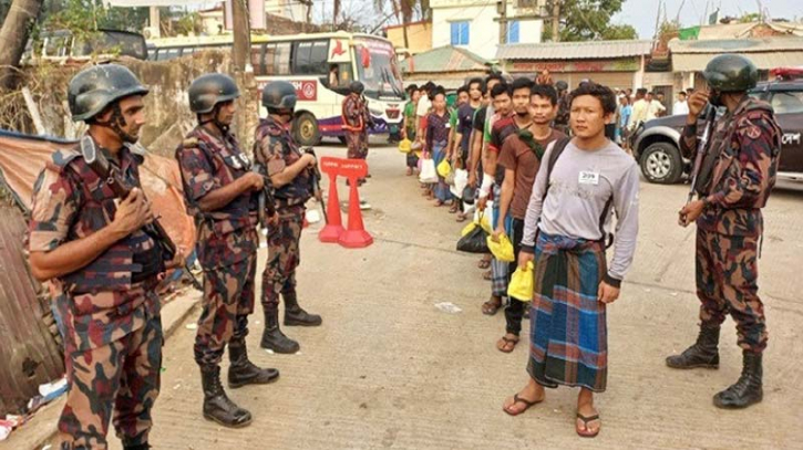 Bangladesh sends back 288 Myanmar security personnel