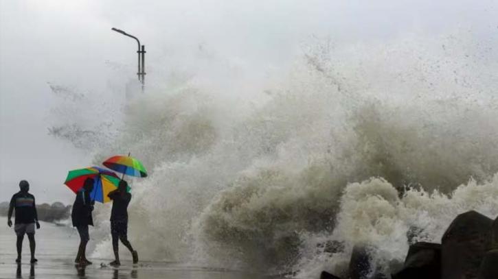 Cyclone biporjoy likely to hit India's west coast, south Pakistan on Thursday