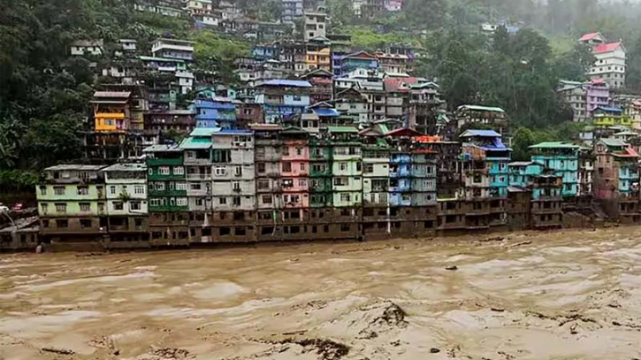 14 dead, hundred missing after Indian glacial lake bursts bank in heavy rain