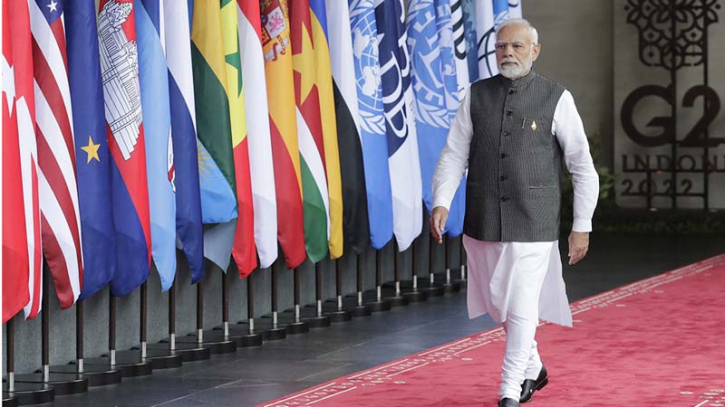 India seeks closer relations with South Asian governments