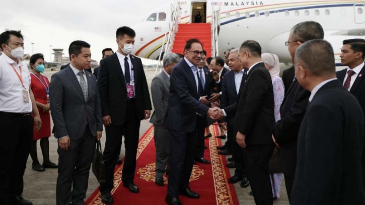 Malaysia's PM Anwar faces balancing act on first China trip