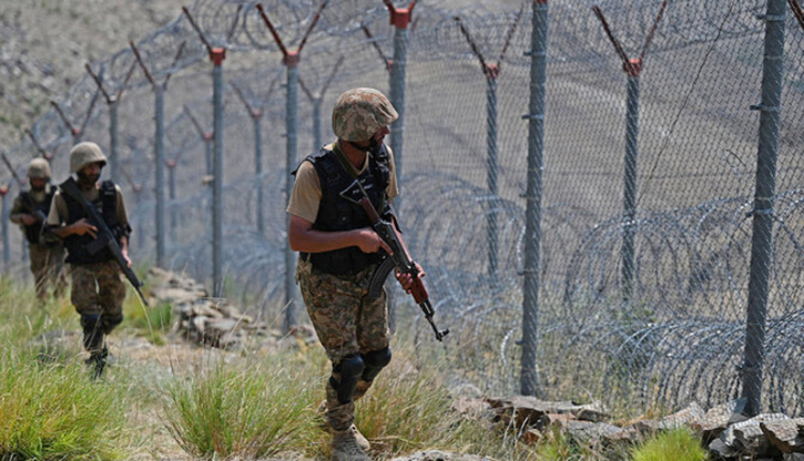 Tensions between Pakistan-Afghanistan escalate amid border clashes