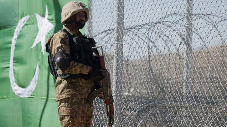 Pakistan army says it lost 12 soldiers in militant attacks