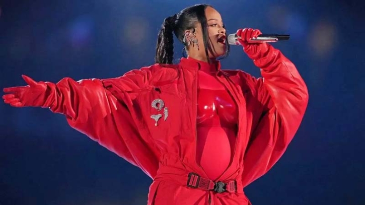 A$AP Rocky Supports Pregnant Rihanna During Her Super Bowl Halftime Show