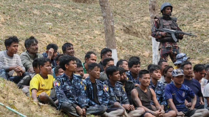 Bangladesh prepares to send home more Myanmar regime troops in April
